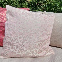 Sart rosa pudebetrk med fint mnster