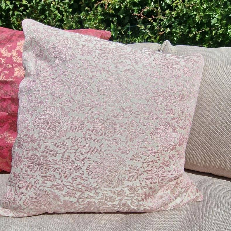 Sart rosa pudebetrk med fint mnster