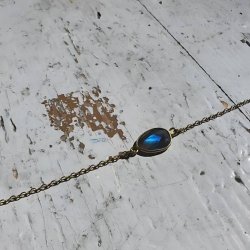 Bl Labadorit armbnd messing