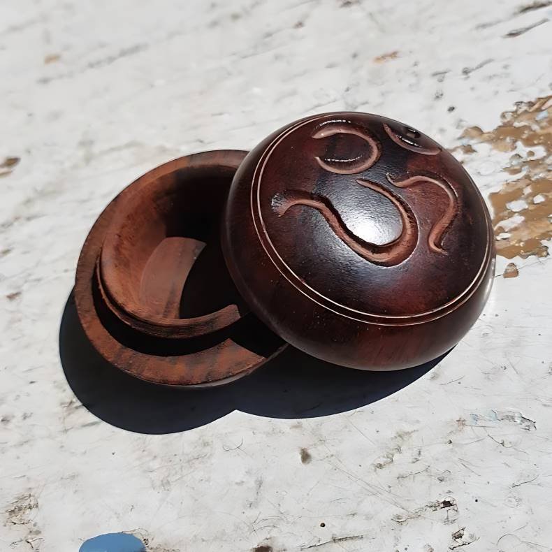 Ohm lille pilleske i tr