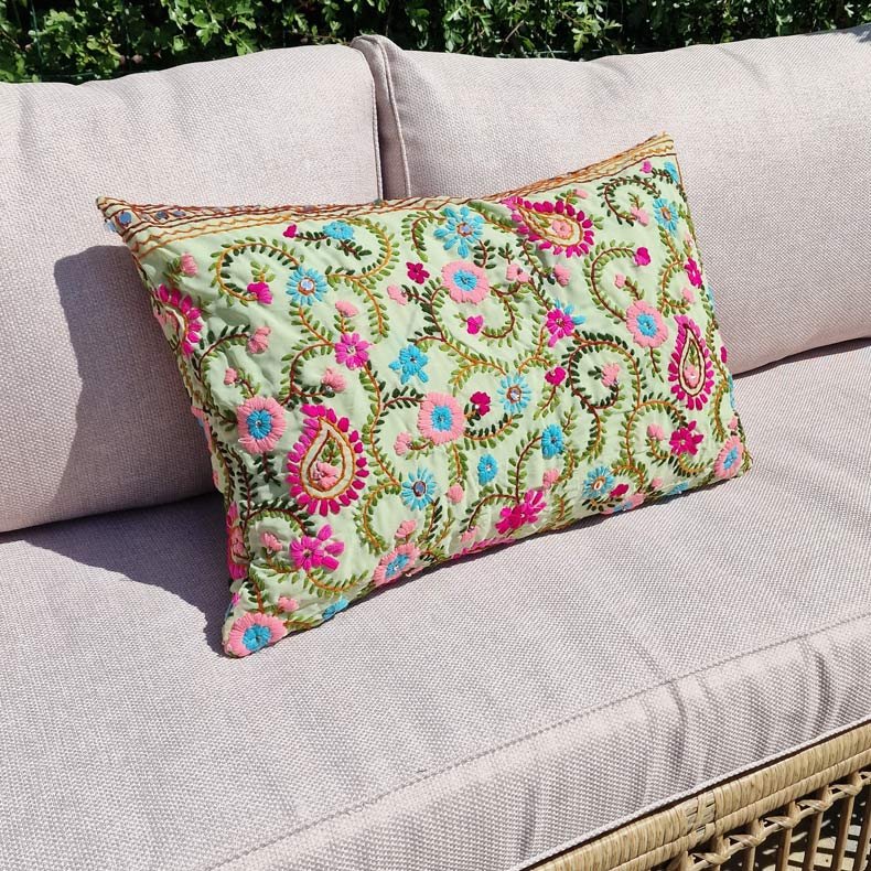 Broderi lys grn pudebetrk