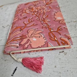 Bloktrykt bog rd fersken