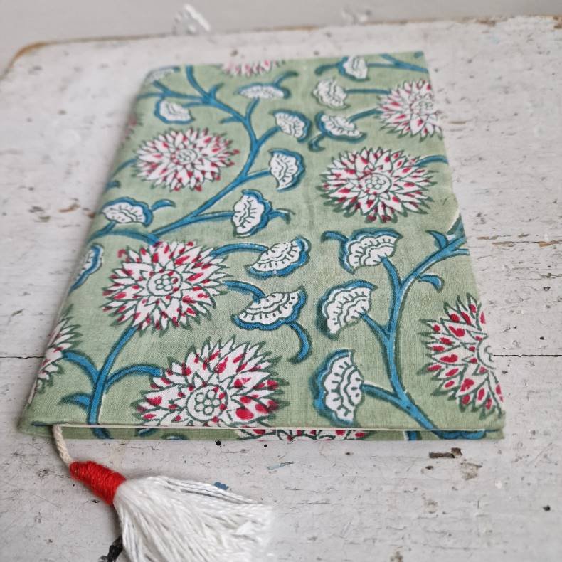 Bloktrykt bog lysgrn