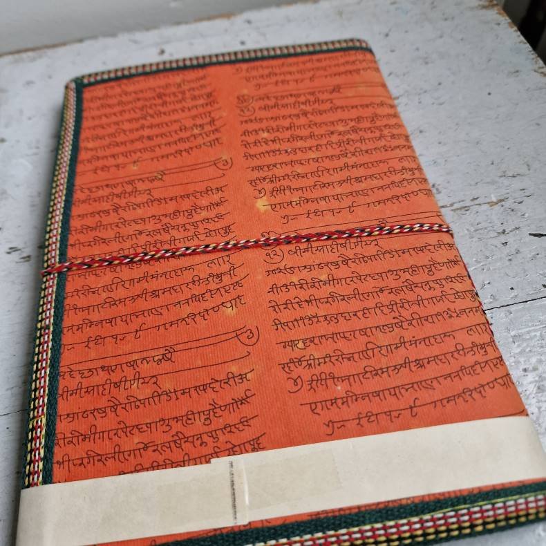 Orange Ohm hndlavet bog M