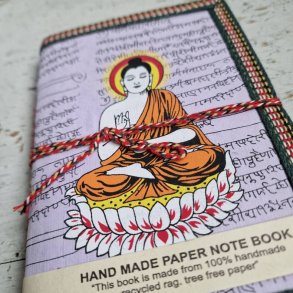 Lys lilla buddha hndlavet bog M