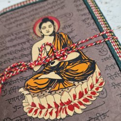 Brun Buddha hndlavet bog M