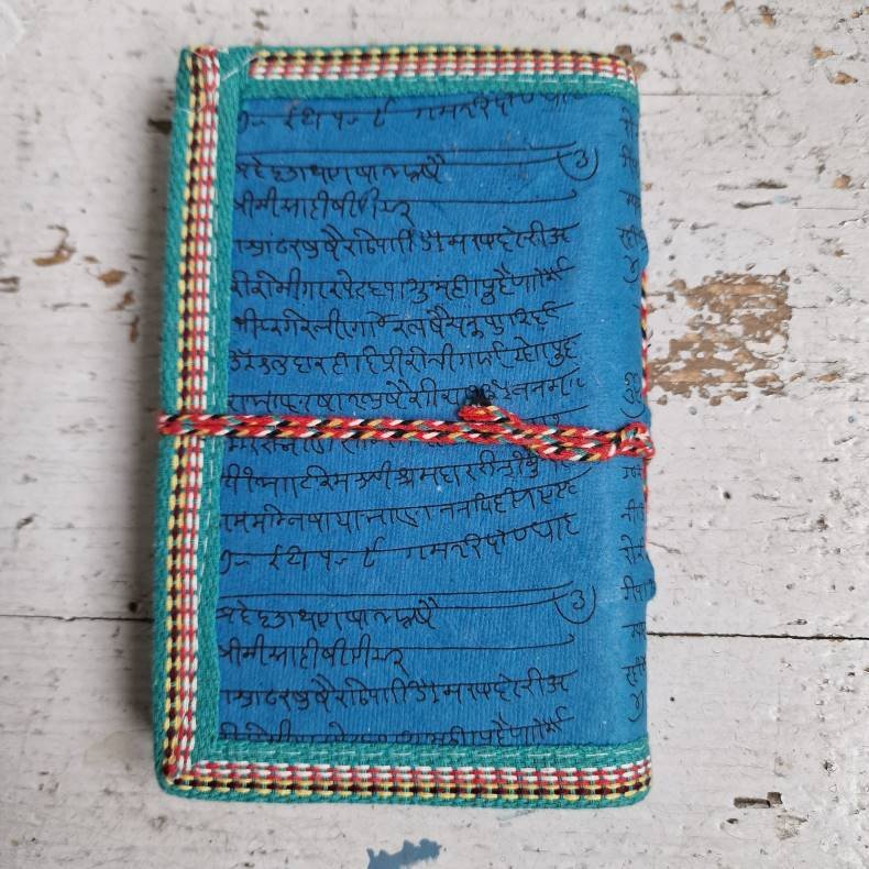 Mrk bl Ganesha hndlavet bog S