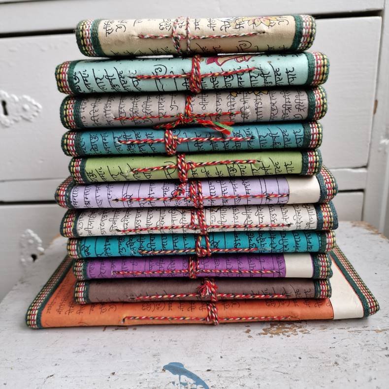 Mrk bl Ganesha hndlavet bog S