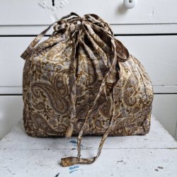 Projekttaske unika silke brun/ gylden sjalsmnster