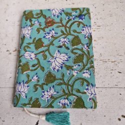 Bloktrykt bog, turkis/hvid