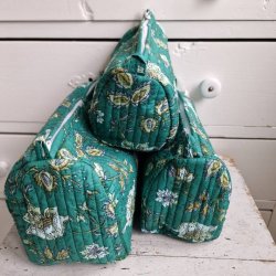 Bloktrykt toilettaske grn S