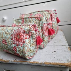 Bloktrykt toilettaske pistacie/rosa S