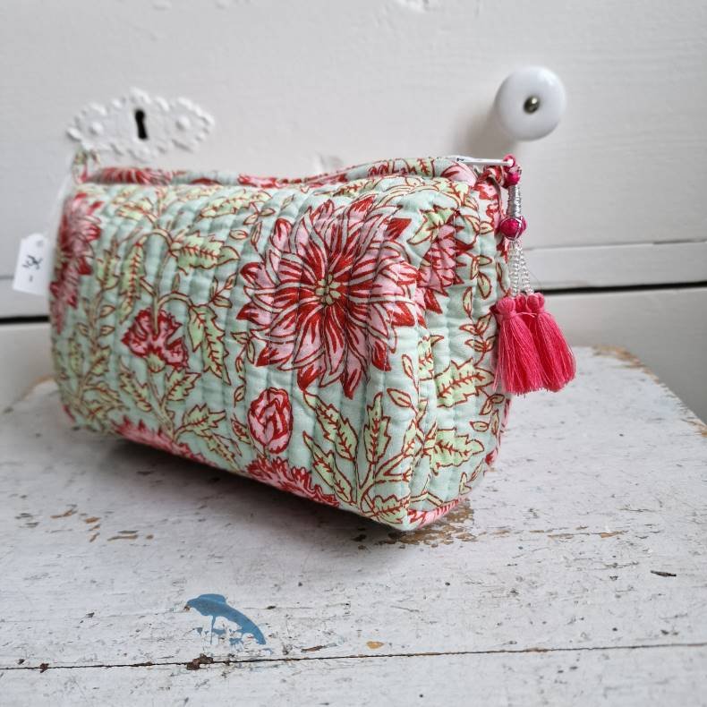 Bloktrykt toilettaske pistacie/rosa S