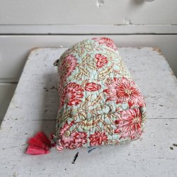 Bloktrykt toilettaske pistacie/rosa S