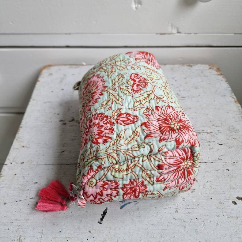 Bloktrykt toilettaske pistacie/rosa S