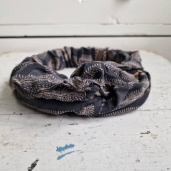 Hrbnd unika sort vintage silke