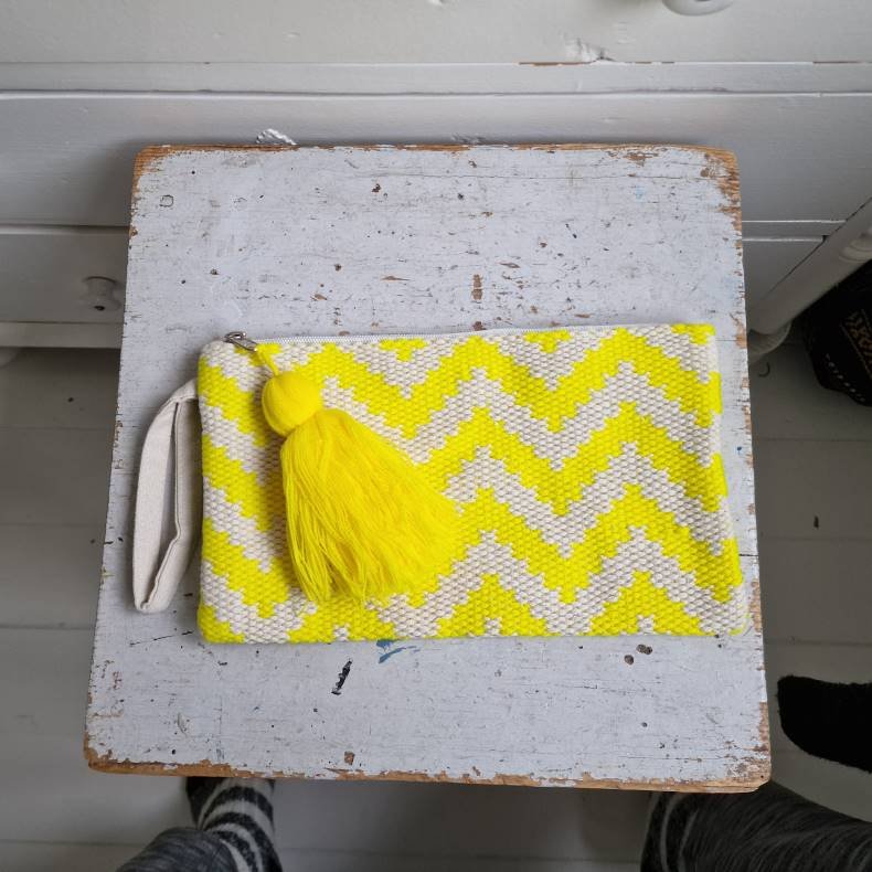 Gul neon siksak clutch