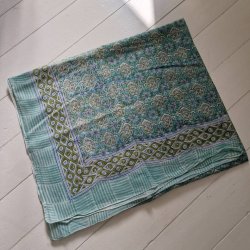 Bloktrykt bomulds trklde grn/turkis/hvidt 116x187