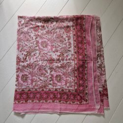 Bloktrykt bomulds trklde pink/lyserd 115x193