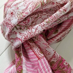 Bloktrykt bomulds trklde pink/lyserd 115x193