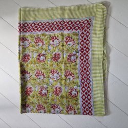 Bloktrykt bomulds trklde limegrn/rd 115x 182