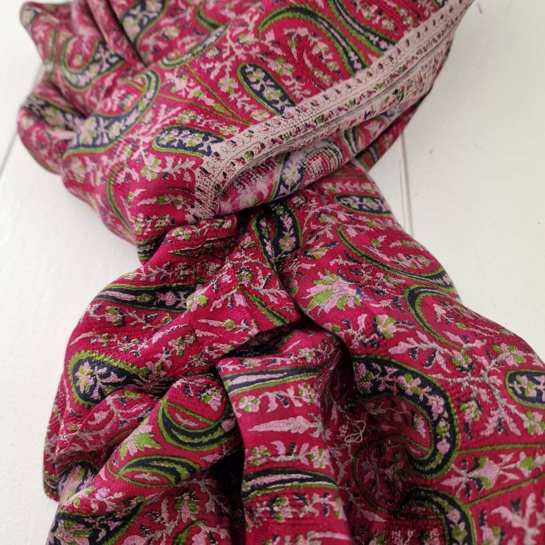 Stort silketrklde varmrd  104x203