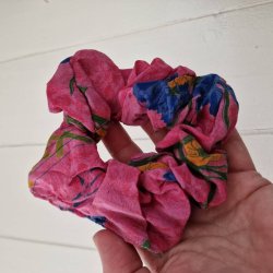 Scrunchies pink vintage silke Medium 