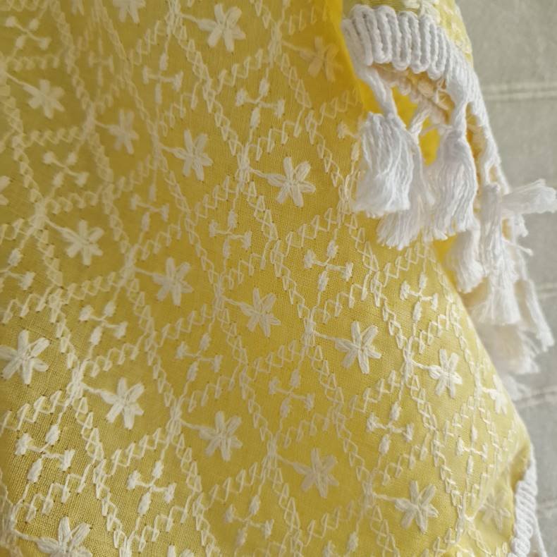 Bomulds kaftan med broderi gul