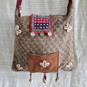 Vintage kantha skulder taske med muslinge blomster