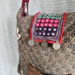 Vintage kantha skulder taske med muslinge blomster