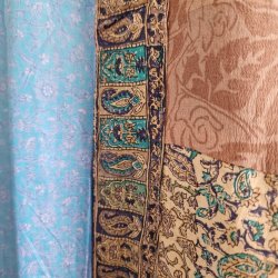 Silke kimono bygebjerg tone i tone kort med blte No 2