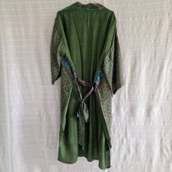 Silke kimono bygebjerg tone i tone kort med blte No.3