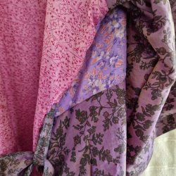 Silke kimono bygebjerg tone i tone kort med blte No.6