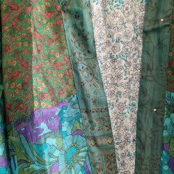 Silke kimono bygebjerg tone i tone kort med blte No.9