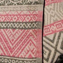 Grafisk uldtppe brun/rosa med tern