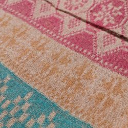 Grafisk uldtppe rosa tern pink/turkis/gul