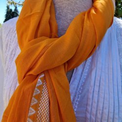 Orange t�rkl�de med hvid bort