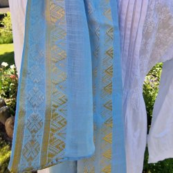 Bl lys trklde med gylden bort