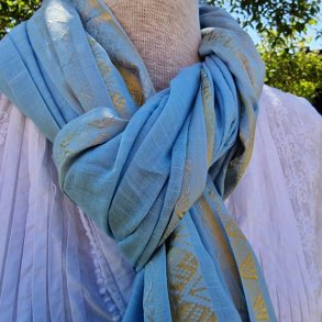 Bl lys trklde med gylden bort