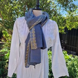 Gr�bl� t�rkl�de med fin gylden bort 