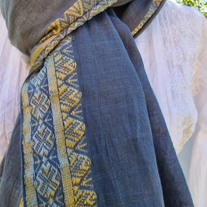 Gr�bl� t�rkl�de med fin gylden bort 