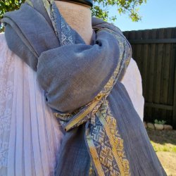 Gr�bl� t�rkl�de med fin gylden bort 