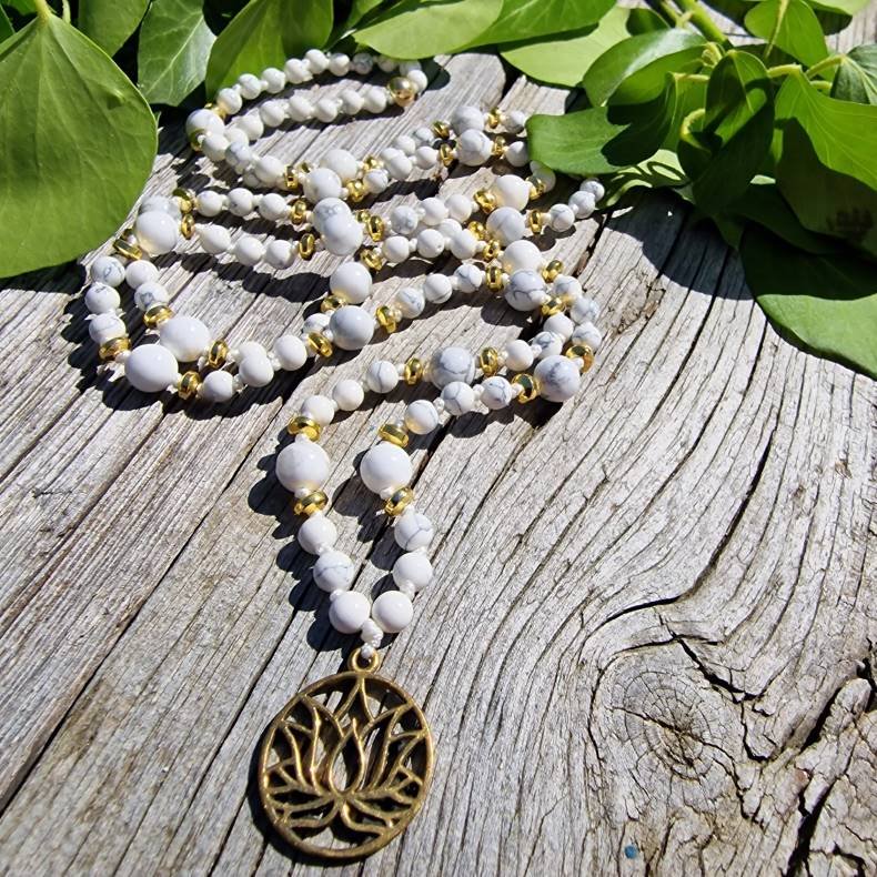 Howlite flower mala luksus boheme mala