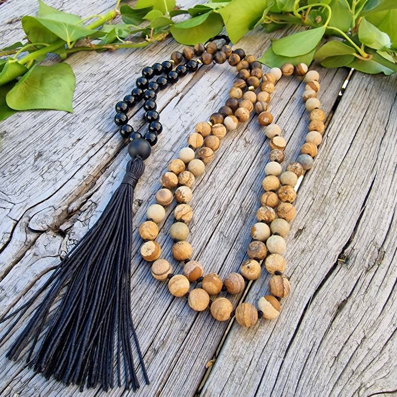 Brun symfoni knot unisex G mala 8mm