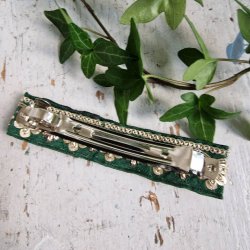 Dybgrn hrpynt med 10 cm spnde No.51