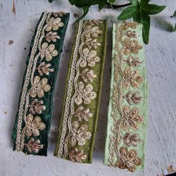 Dybgrn hrpynt med 10 cm spnde No.51