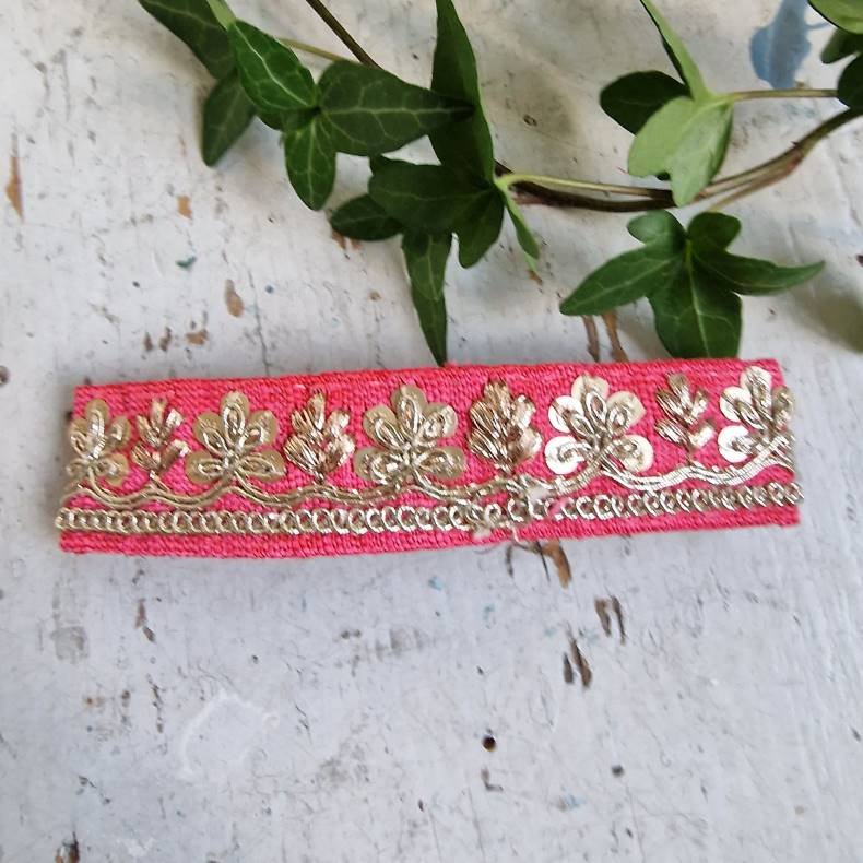 Pink hrpynt med 10 cm spnde No.8