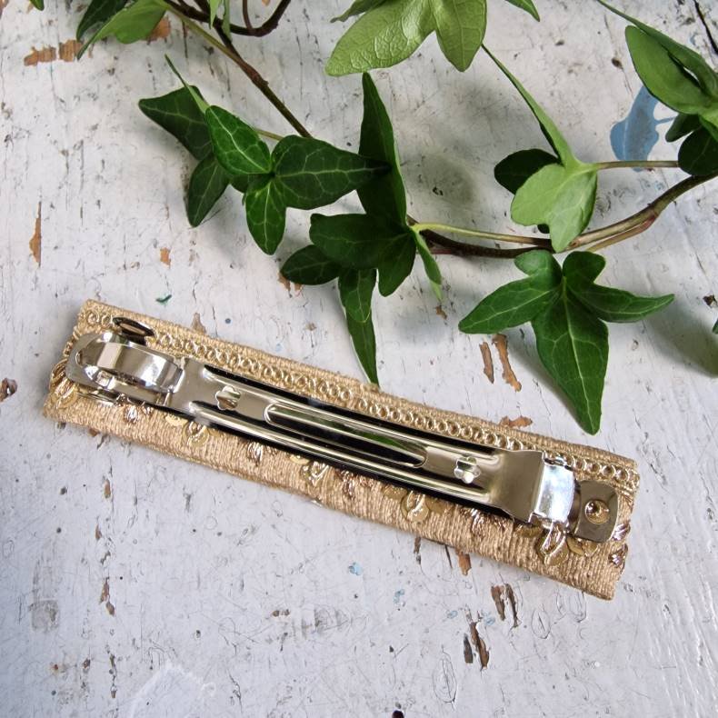 Creme hrpynt med 10 cm spnde No.85