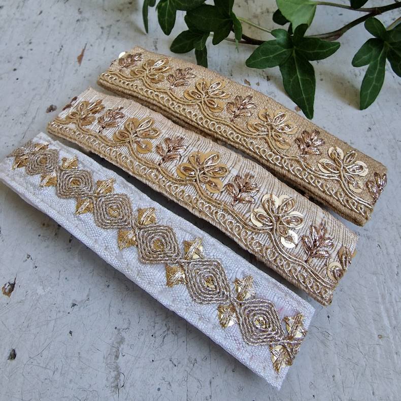 Rhvid hrpynt med 10 cm spnde No.86