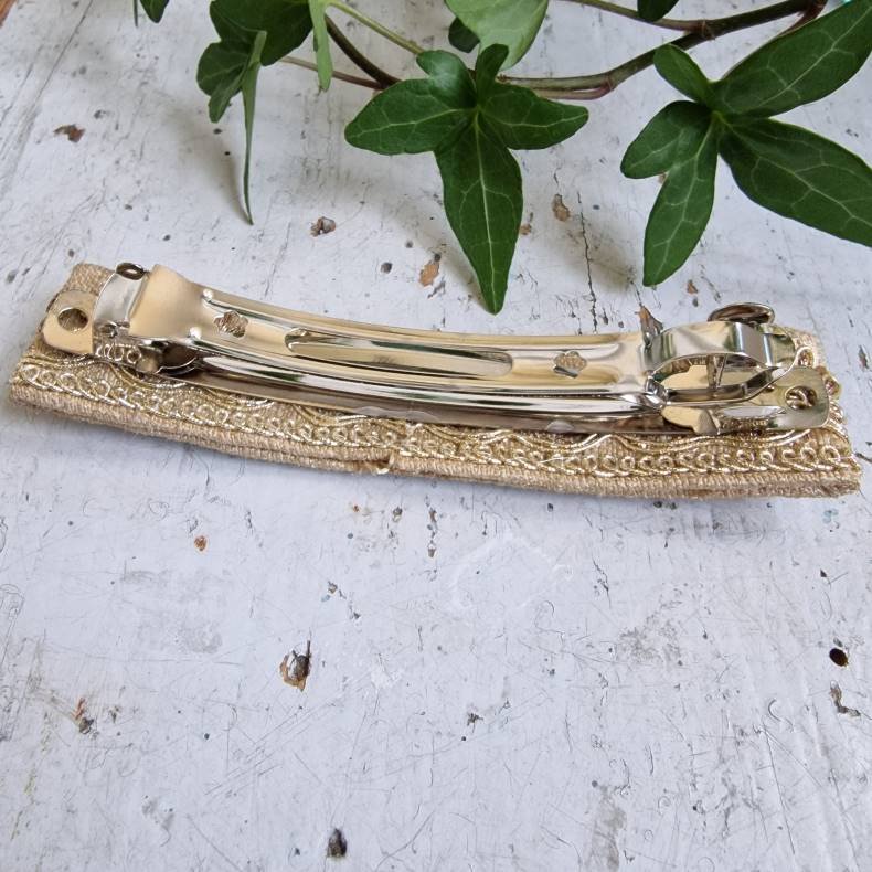 Rhvid hrpynt med 10 cm spnde No.86